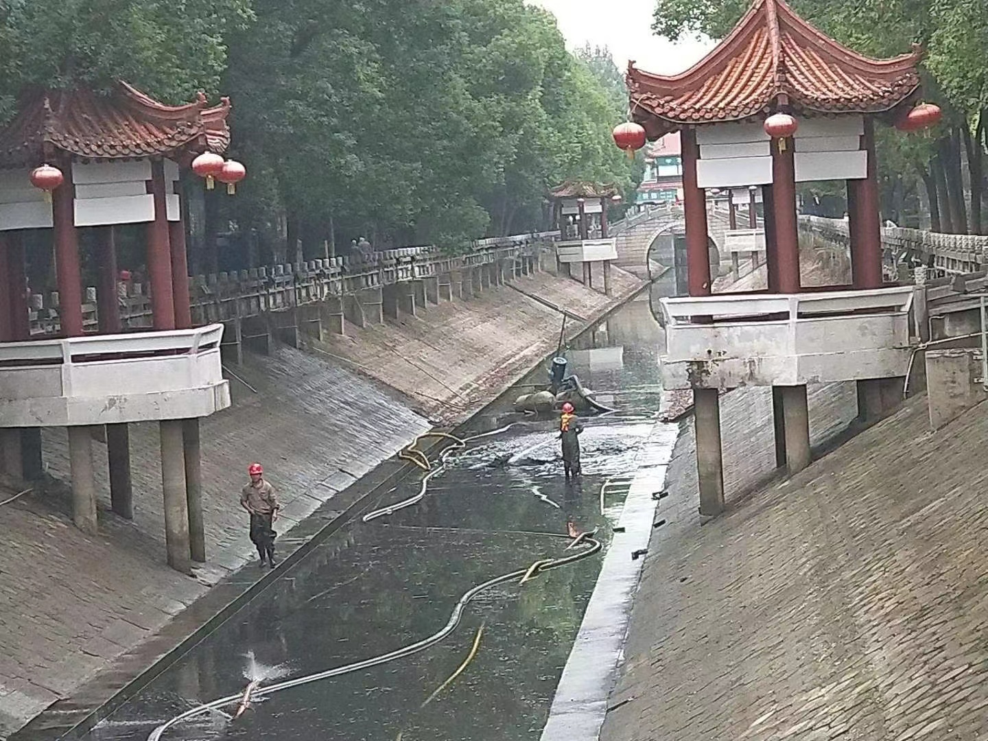 武汉护城河清淤案例